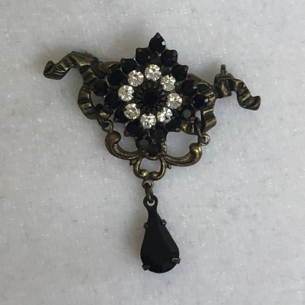 KENNY MA Art Deco Inspired Black Teardrop Stone Crystal Brooch